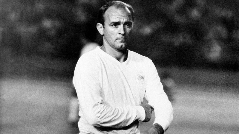 Alfredo Di Stefano is the star of many football clubs today