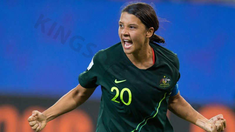 Sam Kerr is the best female player on this list.