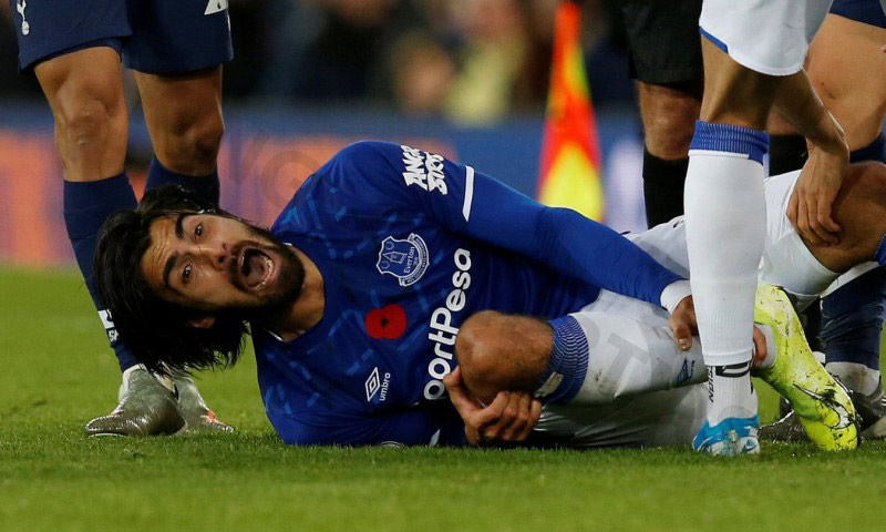 Andre Gomes - The worst soccer injury in the world