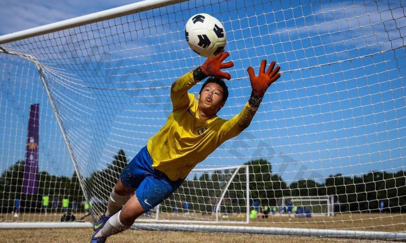 Goalkeeper is the easiest position to play in football if the team is really strong