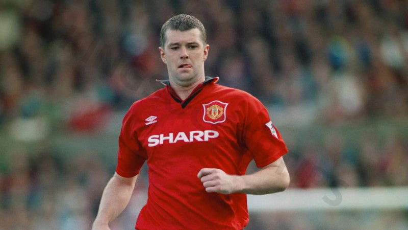 Gary Pallister is an excellent midfielder for Manchester United