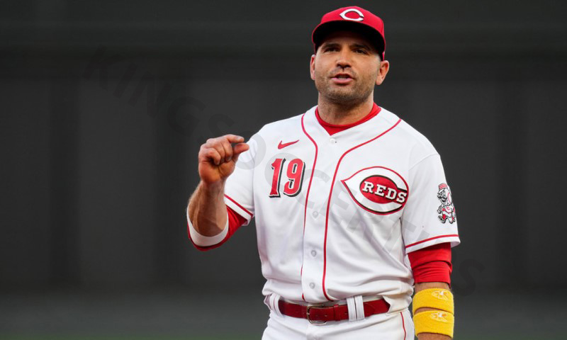 Joey Votto is an overrated MLB player