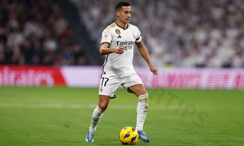 Lucas Vázquez is a football player with jersey number 17 of Real Madrid