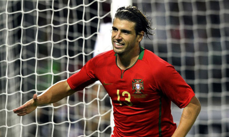 Miguel Veloso is a talented soccer player with long hair and headband