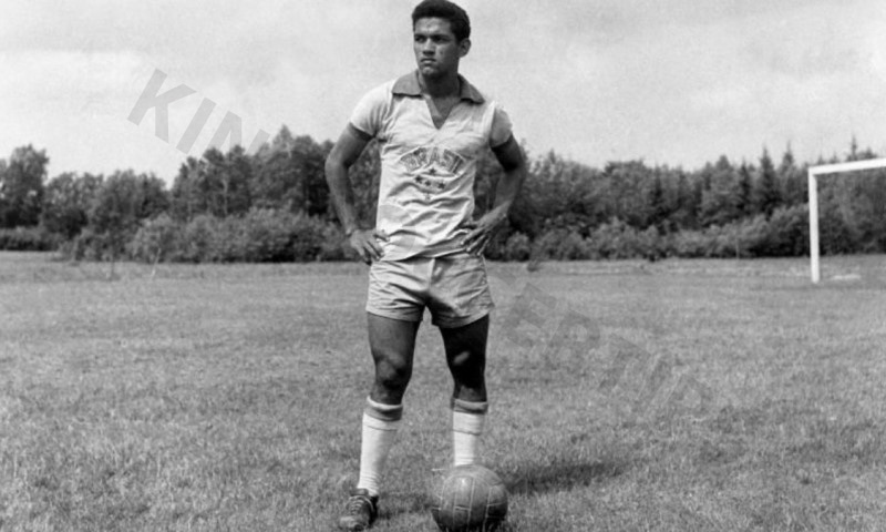 Garrincha is the best Brazilian soccer player