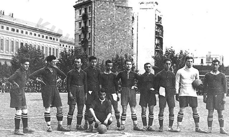 Paulino Alcantara is the youngest football player in Barcelona