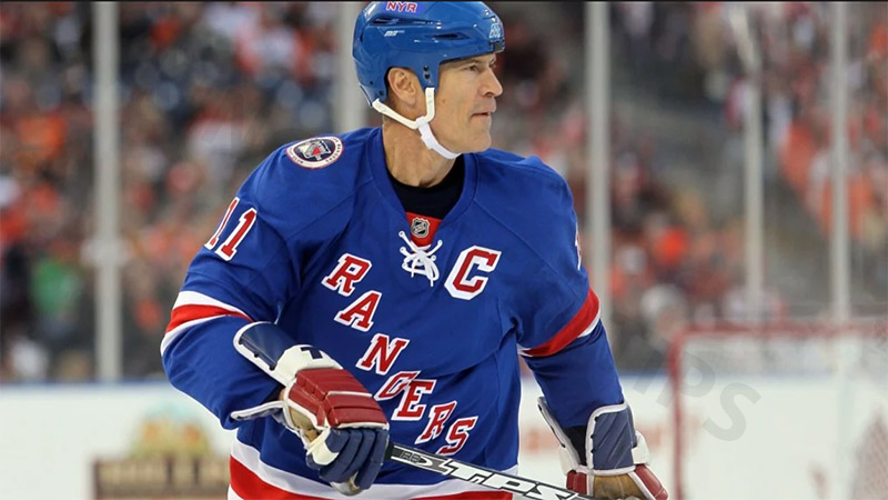 The best ice hockey player: Mark Messier