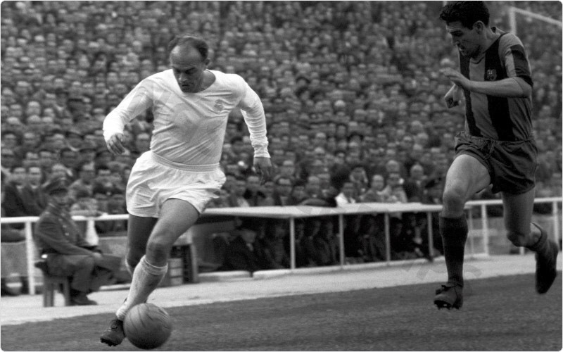 Alfredo Di Stefano - Player who won many FIFA titles