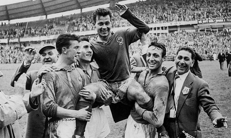 Just Fontaine, a French striker, achieved an astonishing feat at the 1958 World Cup