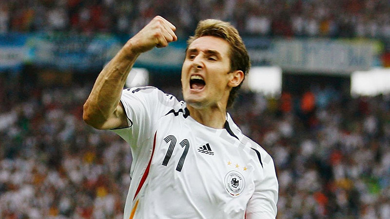 Who has scored the most goals in a World cup: Miroslav Klose - 16 goals