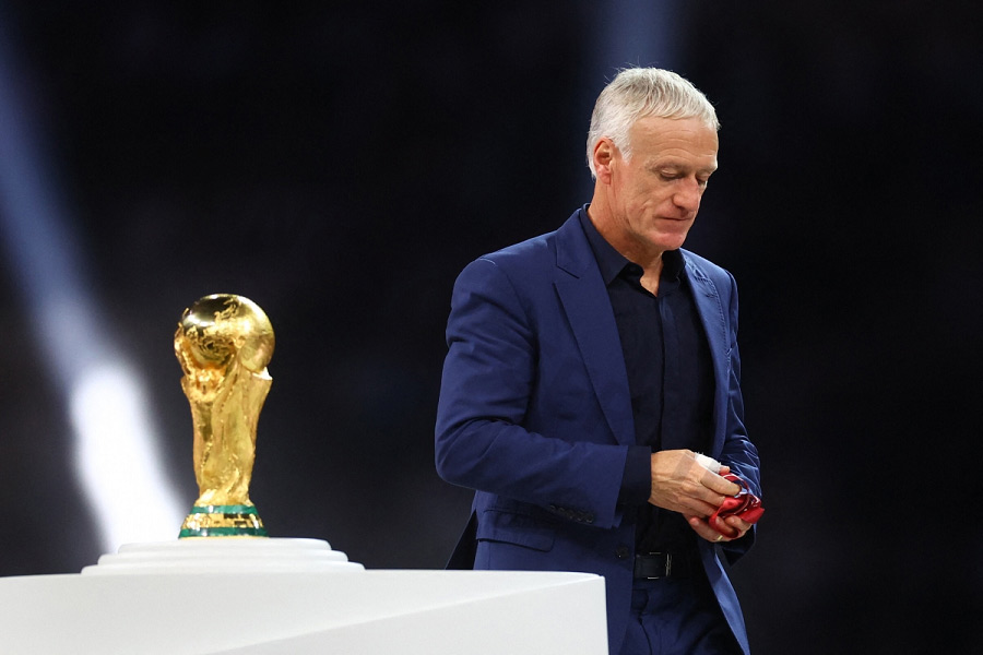 Didier Deschamps - Greatest captain of all time in football