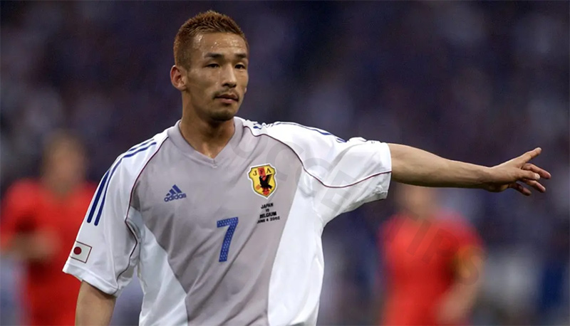 Footballers who retired too early: Hidetoshi Nakata - Retired: 2006, aged 29