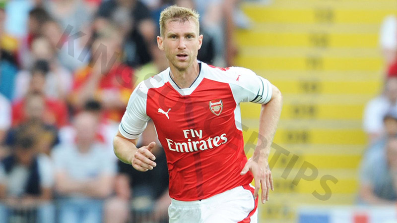 Per Mertesacker - Top retired football players