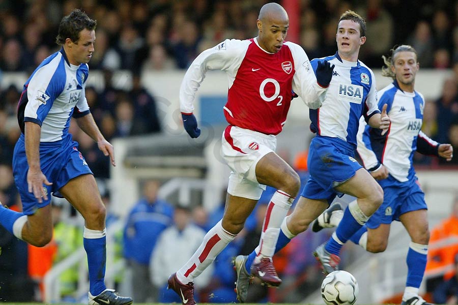 Disallowed goal in soccer: Thierry Henry vs Blackburn