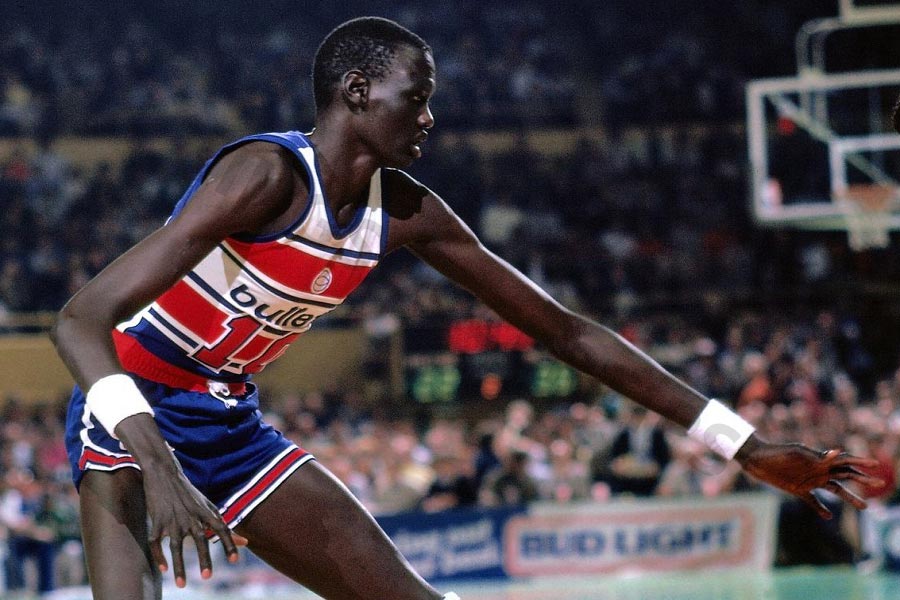 Manute Bol - Tallest ever NBA player