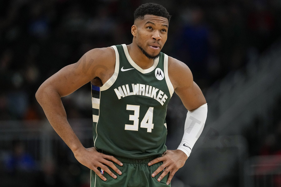 Giannis Antetokounmpo - NBA top paid players