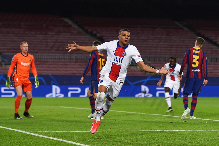 La Remontada (2016-2017): PSG won 4-0 in the first leg, lost 1-6 in the second leg