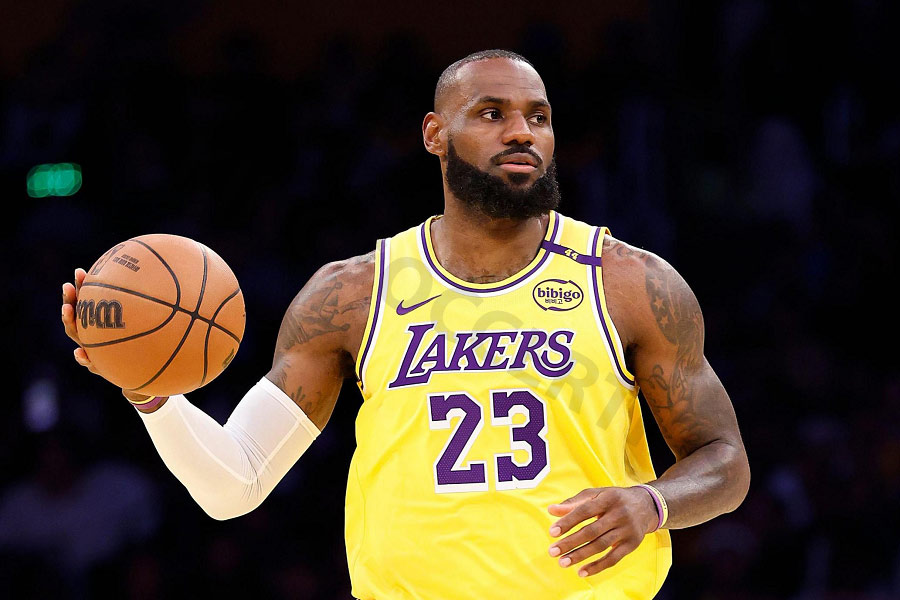 LeBron James - Top NBA players salary