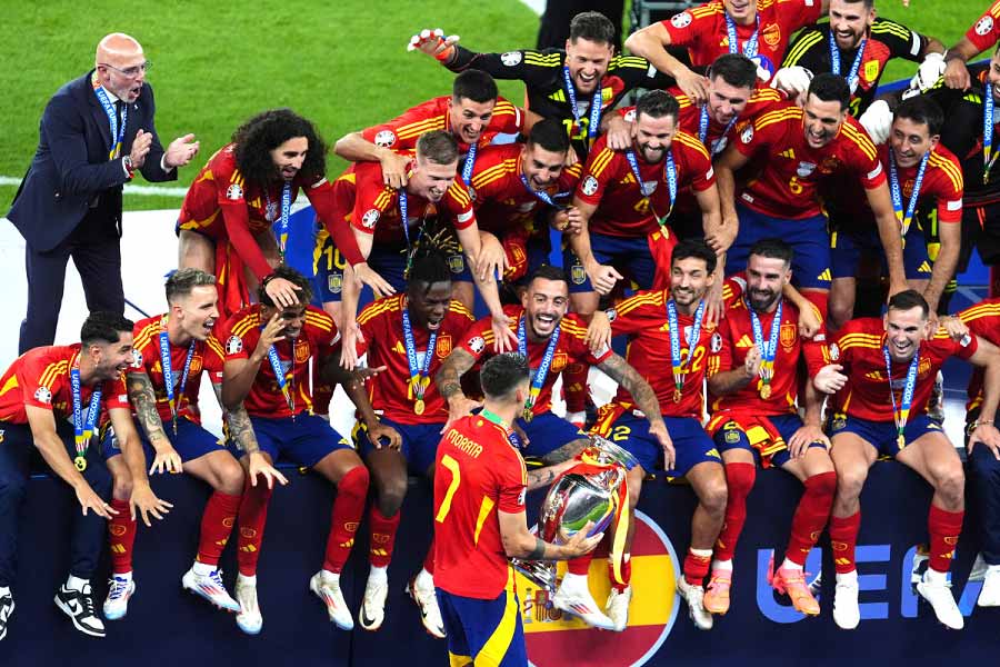 Spain (2007 – 2012) - Best football squad of all time