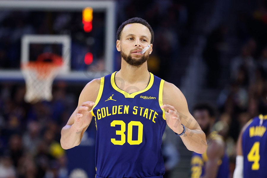 Stephen Curry - NBA top salary players