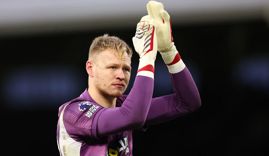 Aaron Ramsdale - Handsome goalkeeper with quick reflexes, important in clean sheet bets