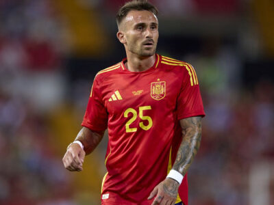 Aleix Garcia - Tactical midfielder, controlling the game and switching situations