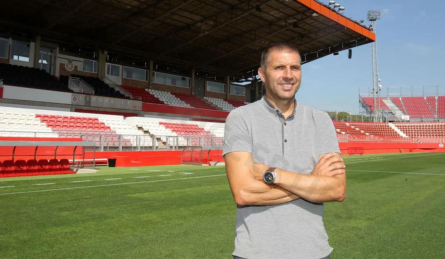 Delfí Geli - Talented right-back, plays an important role in Alavés' defense and attack