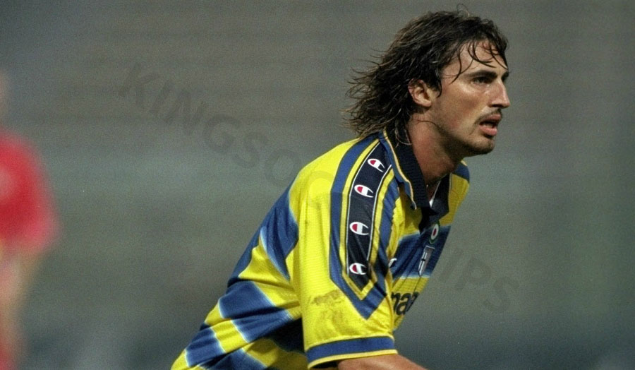 Dino Baggio – Fierce defensive midfielder, contributed greatly to victories in the European arena