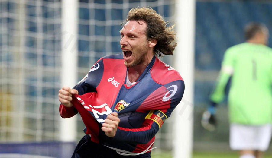 Marco Rossi - The leading midfielder, keeping the rhythm of the match stable for Genoa