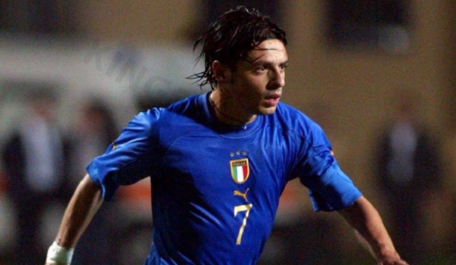 Mauro Esposito was a technical striker with an elegant dribbling ability and scored 77 goals in 227 games for Cagliari
