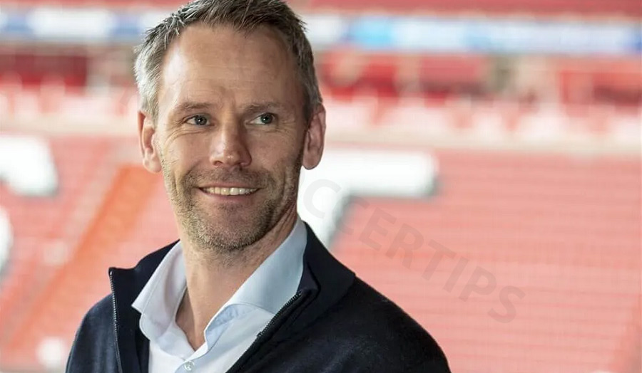 André Ooijer – Durable center back, key factor in an extremely solid defense