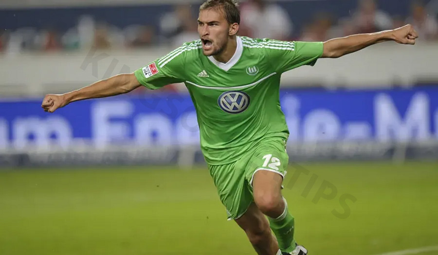 Bas Dost – Sharp striker, “nightmare” for opposing defense