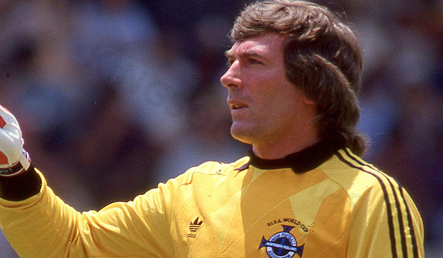 Pat Jennings - Legendary goalkeeper with the ability to save goals to decide the clean sheet and under bets