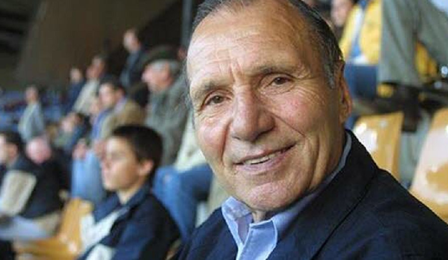 René Hauss – The steel defender who played more than 500 matches, a symbol of discipline and loyalty of Strasbourg