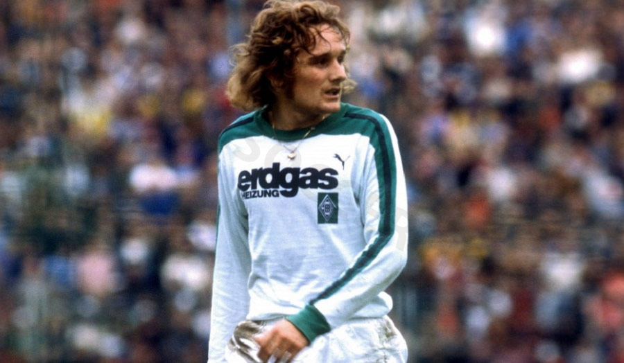 Simonsen won the 1977 Ballon d'Or while playing for Gladbach