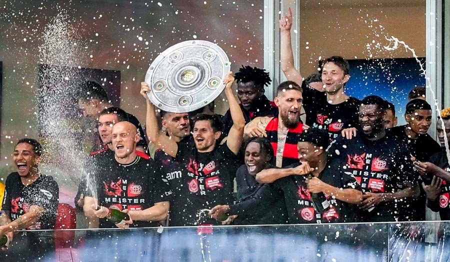 Bayer Leverkusen - Get into the game quickly, often score early, suitable for first half over and home Asian handicap
