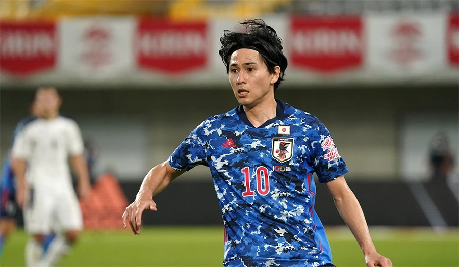 Takumi Minamino, creative Japanese forward with European experience